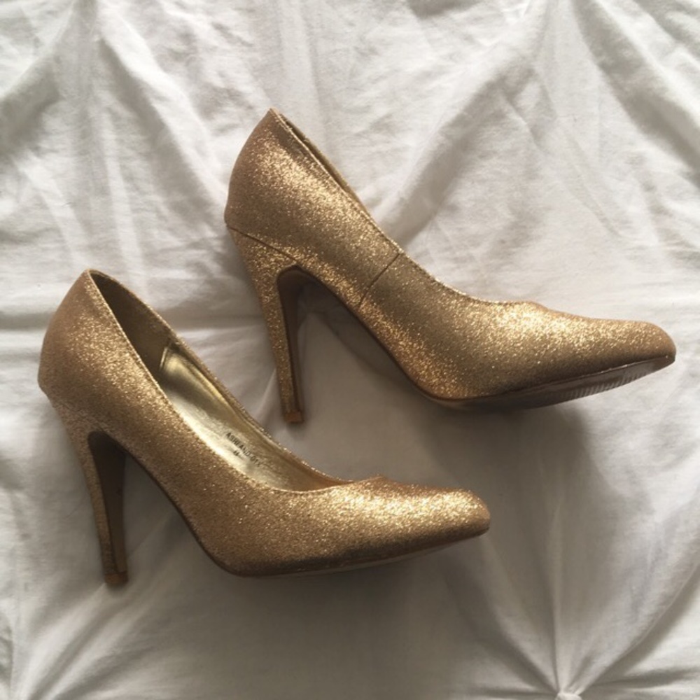 Gold glitter heels
